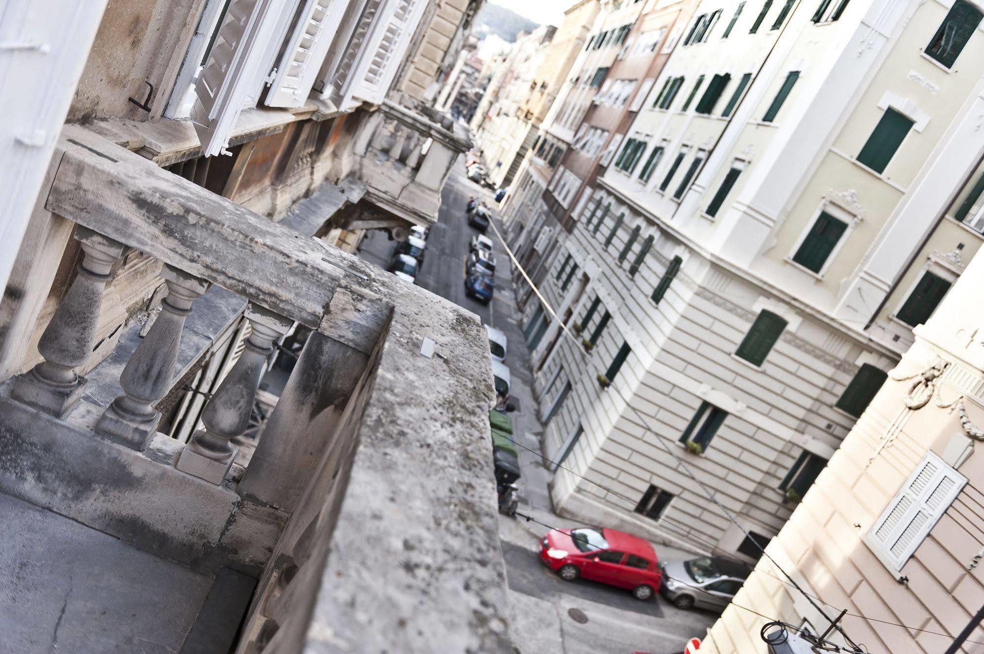 Domus Liberta - Boutique Rooms Trieste Ngoại thất bức ảnh
