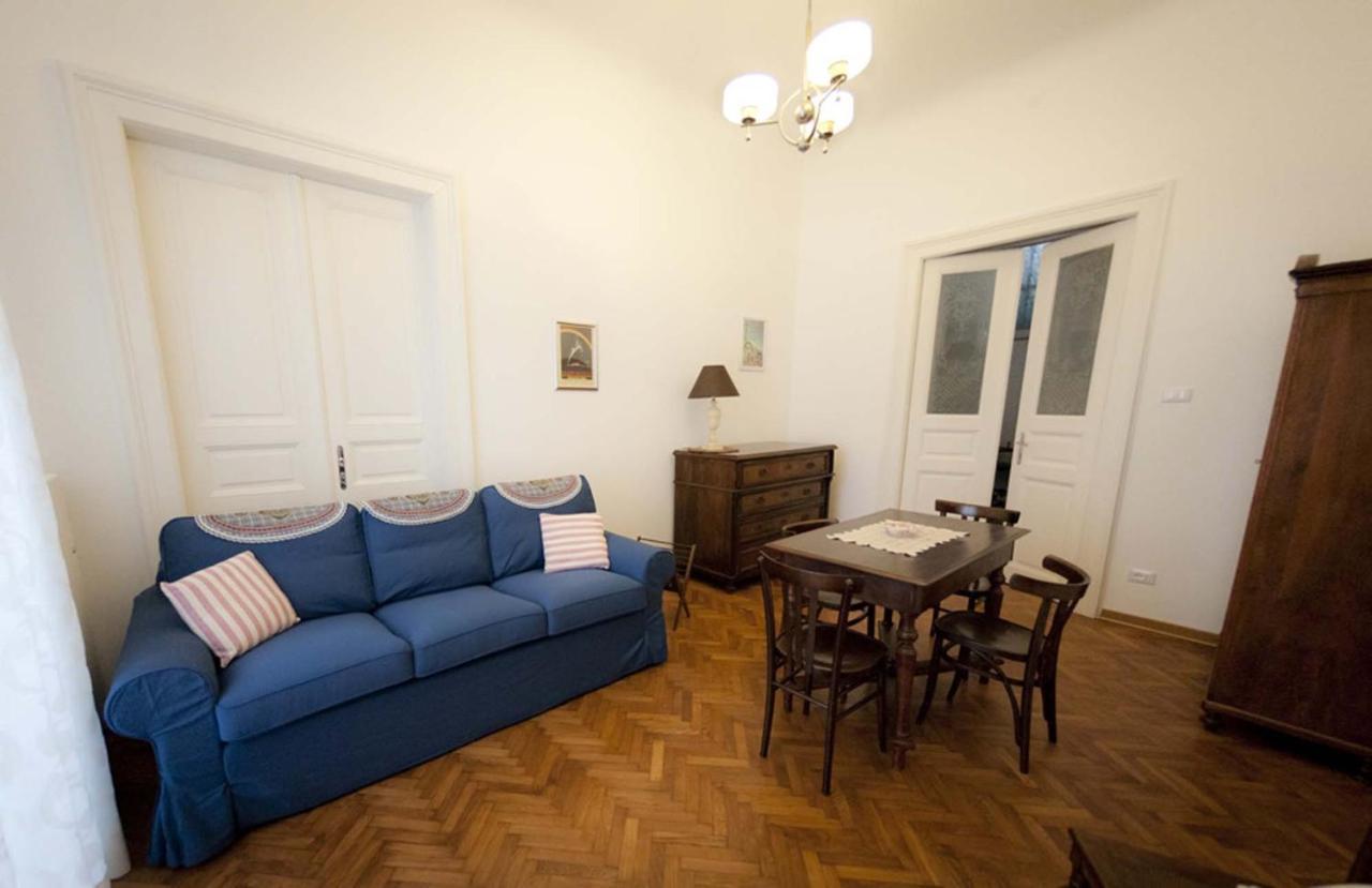Domus Liberta - Boutique Rooms Trieste Ngoại thất bức ảnh